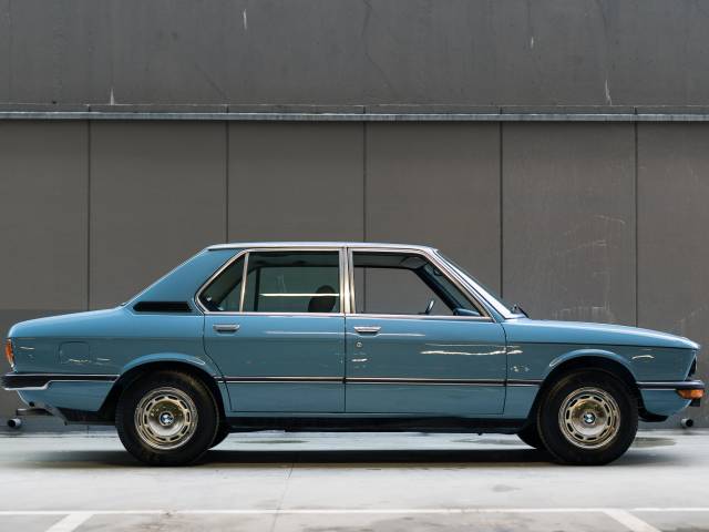 Image 1/50 de BMW 518 (1976)