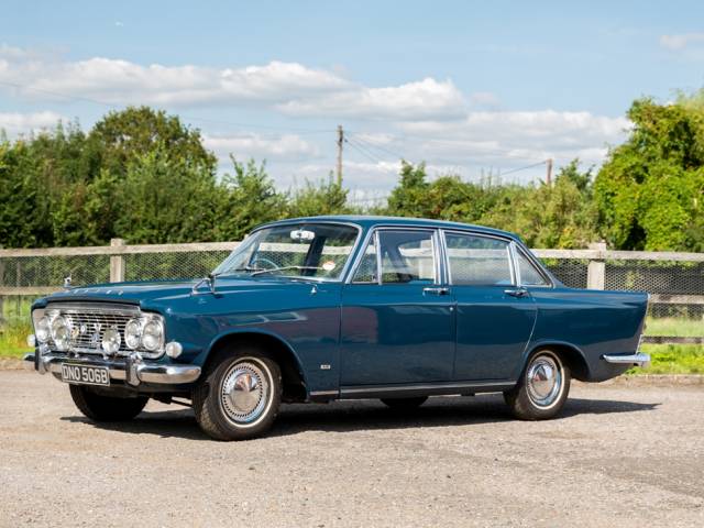 Image 1/11 de Ford Zodiac MkIII (1964)