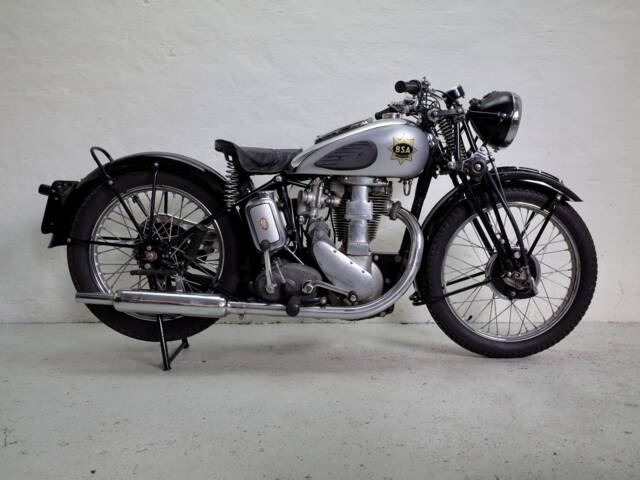 BSA M 24 Gold Star