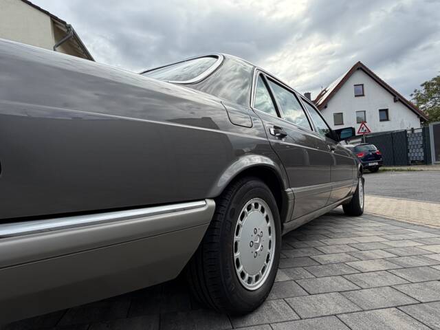 Mercedes-Benz 500 SEL