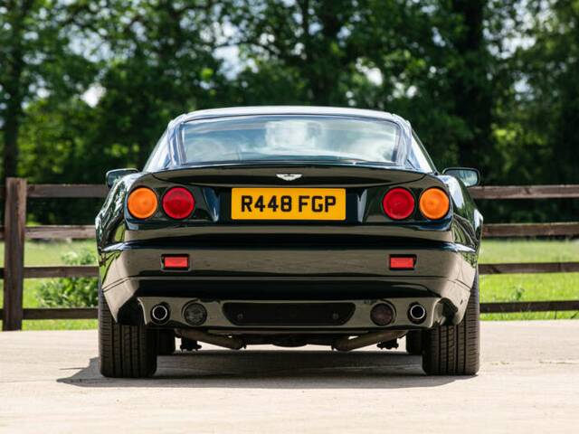 Aston Martin V8 Coupé