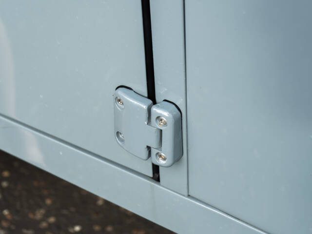 Land Rover 109