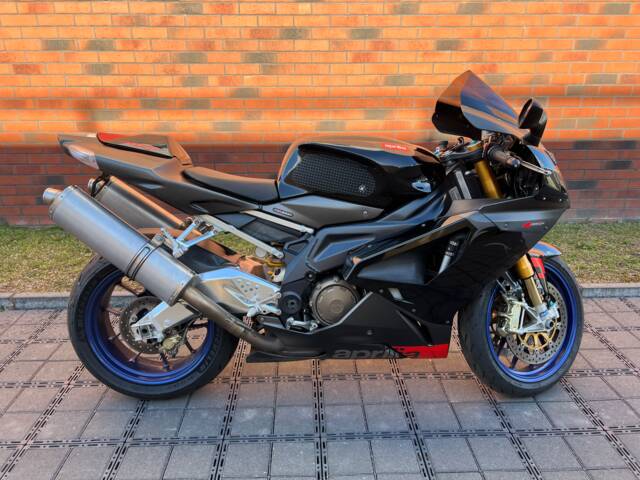 Aprilia RSV 1000 R