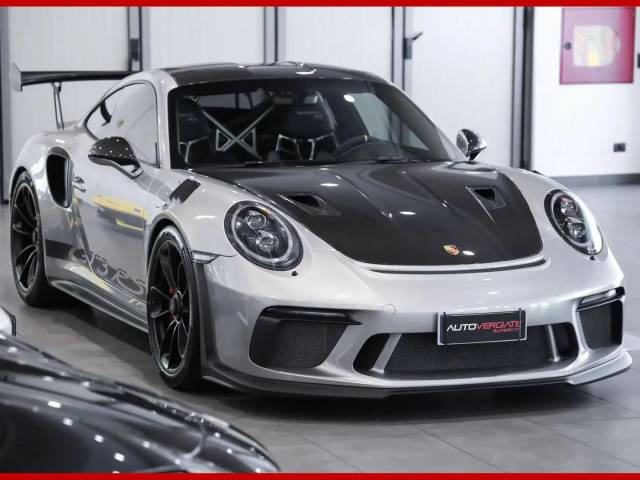 Porsche 911 GT3 RS Weissach