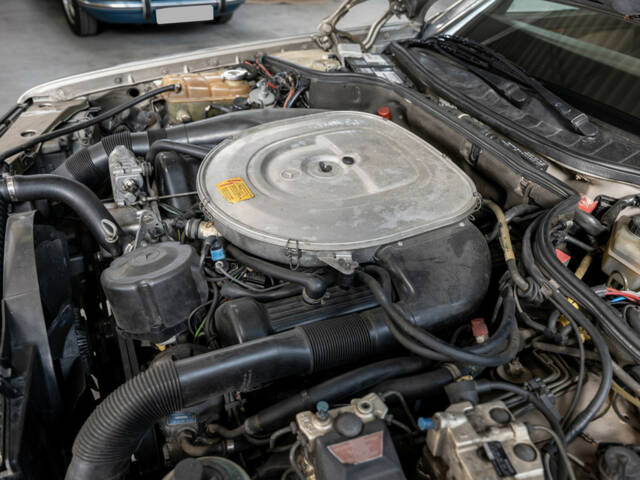 Mercedes-Benz 560 SEC