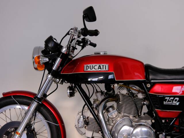 Ducati 750 GT