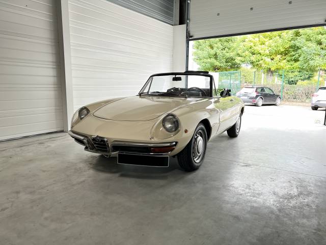Alfa Romeo 1750 Spider Veloce
