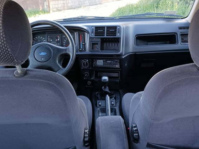 Ford Sierra 2.0