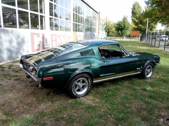 Ford Mustang GT 428 Cobra Jet