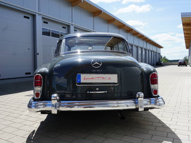 Mercedes-Benz 300 d