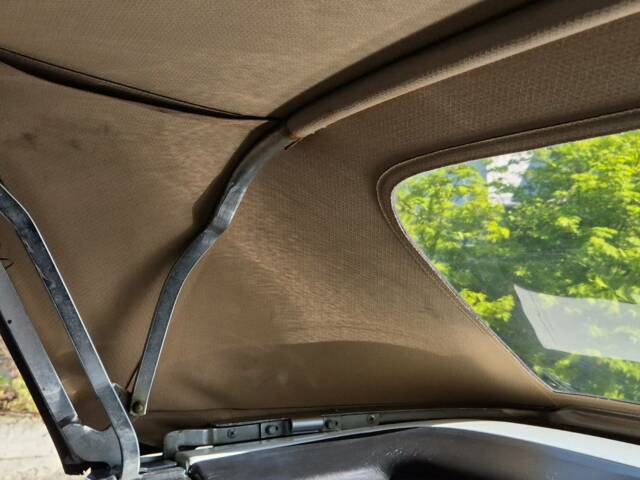 Mercedes-Benz 230 SL
