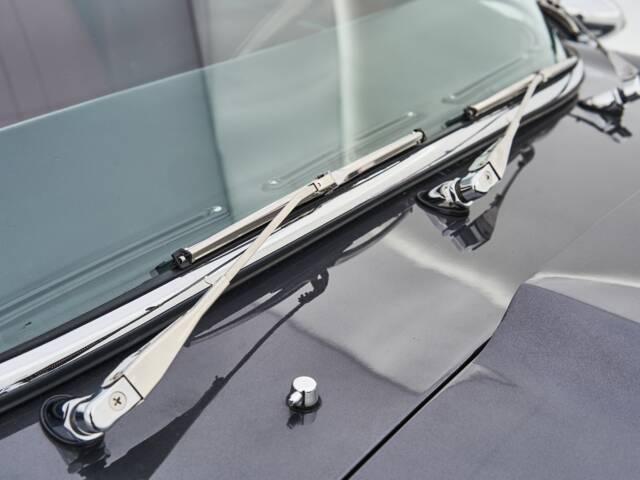 Jaguar E-Type 4.2