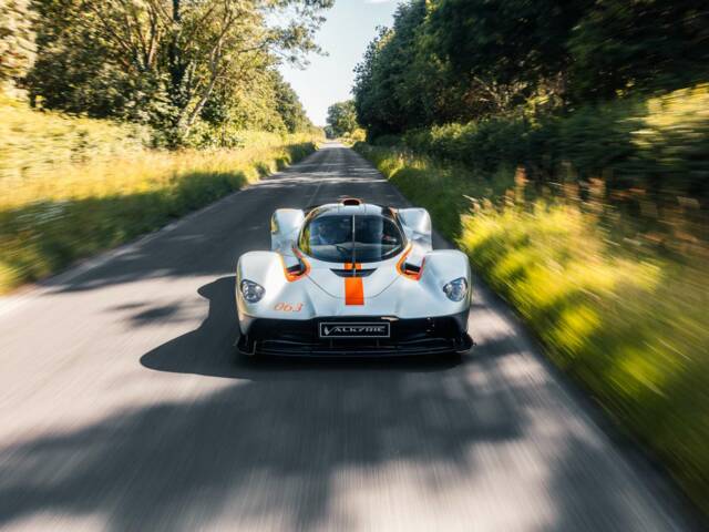 Aston Martin Valkyrie AMR Pro
