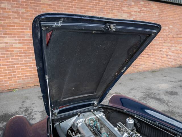 Aston Martin DB 4