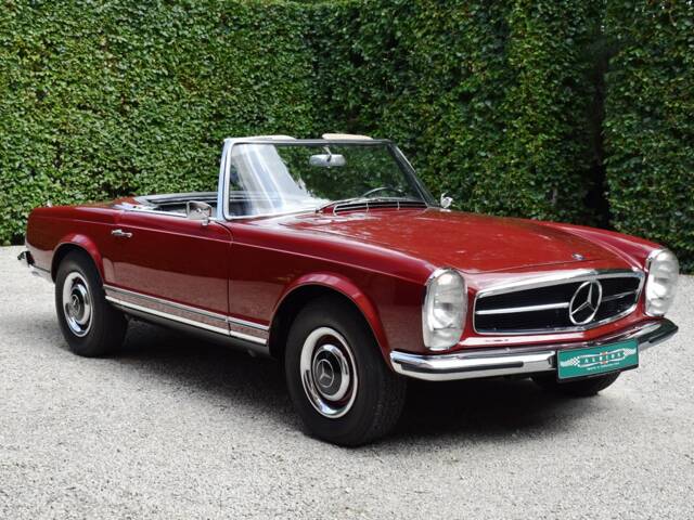 Image 1/45 of Mercedes-Benz 230 SL (1964)