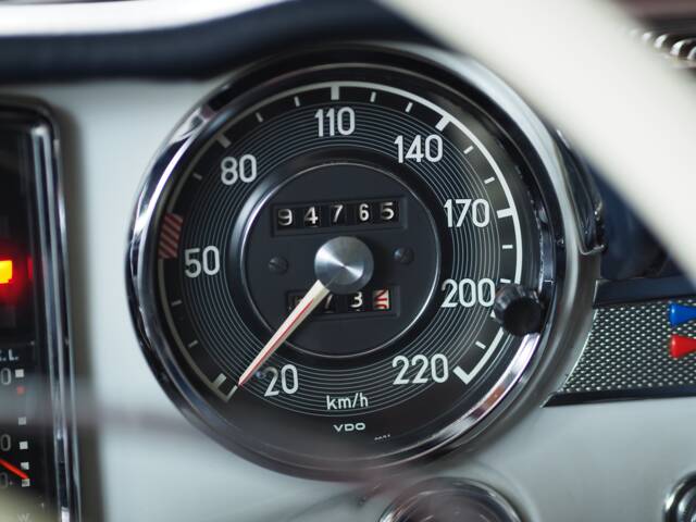 Mercedes-Benz 280 SL