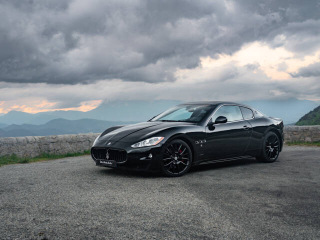 Image 1/12 de Maserati GranTurismo S (2011)
