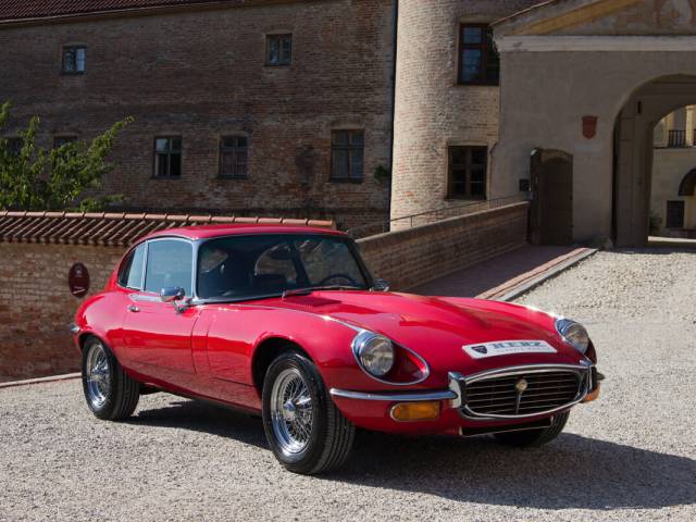 Jaguar E-Type V12 (2+2)