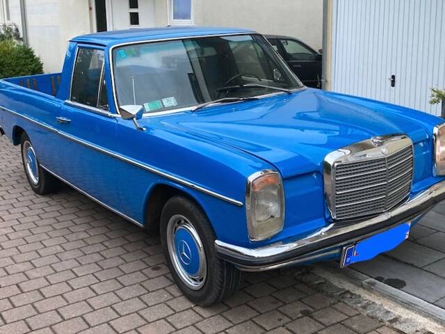 Image 1/32 of Mercedes-Benz 220 D (1972)