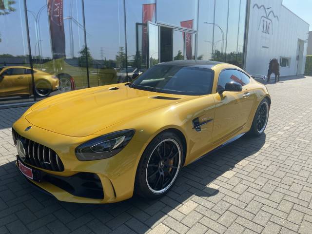Mercedes-Benz AMG GT-R