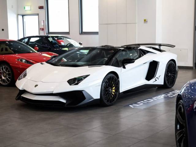 Bild 1/15 von Lamborghini Aventador LP 750-4 SV Roadster (2016)