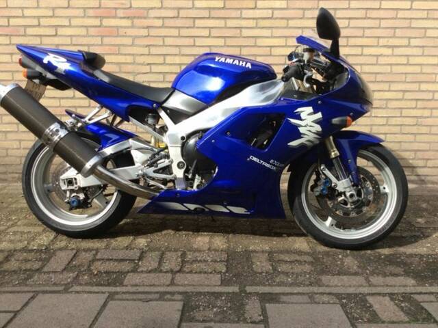 Yamaha YZF 1000 R1