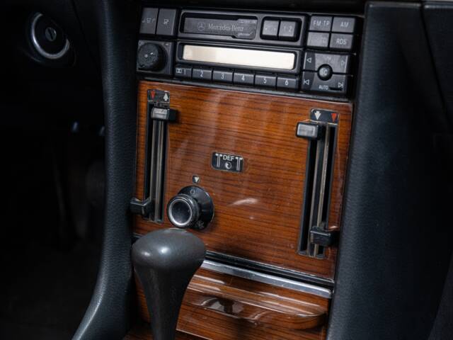 Mercedes-Benz 350 SL