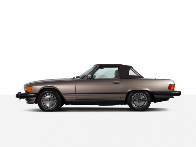 Mercedes-Benz 560 SL