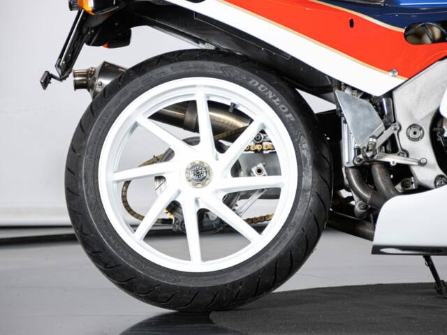 Honda VFR 750R RC 30