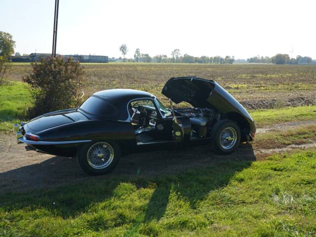 Jaguar E-Type 3.8