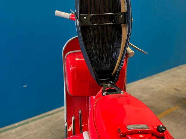 Piaggio Vespa 180 SS