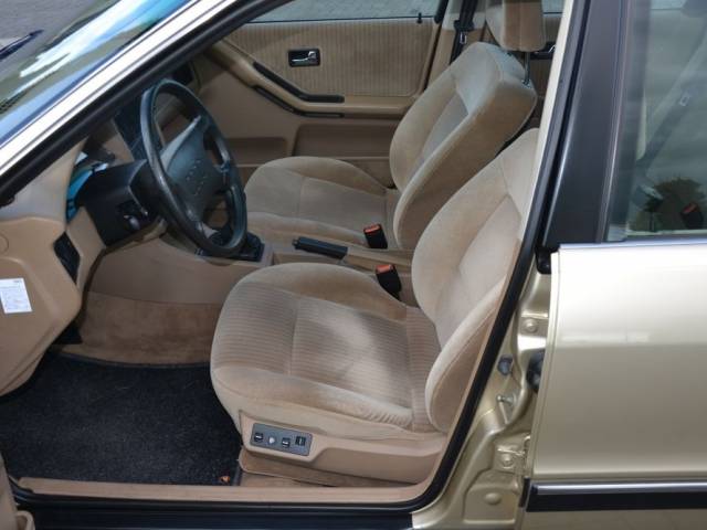 Audi 90 - 2.3E - 90