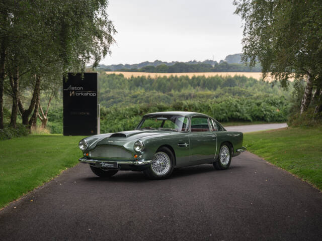 Immagine 1/64 di Aston Martin DB 4 (1961)