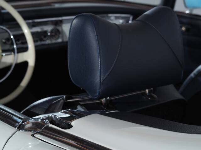 Mercedes-Benz 280 SL