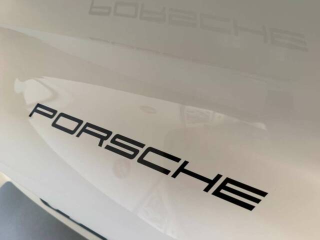 Porsche 911 2.4 S "Oilflap"