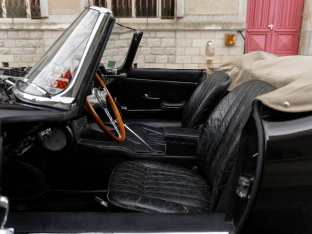 Jaguar E-Type 4.2