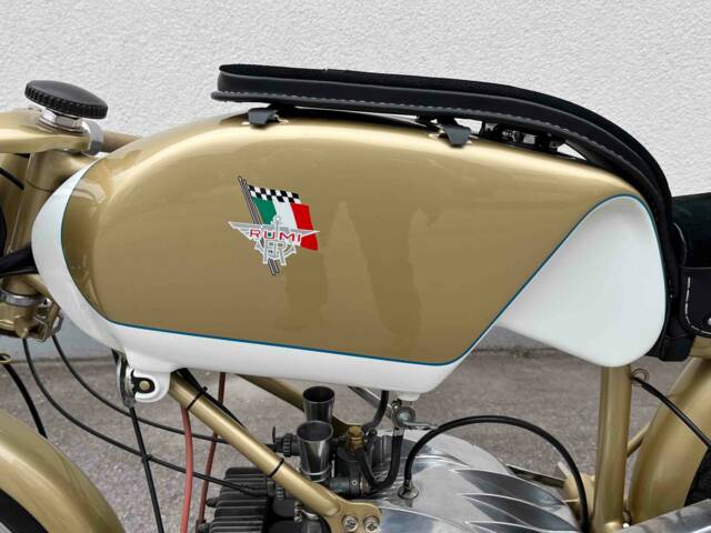 Rumi Junior Gentleman 125