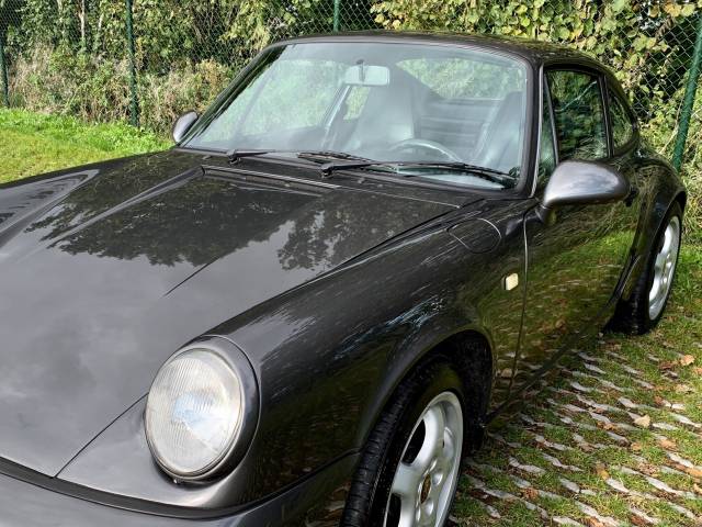 Porsche 911 Carrera 4