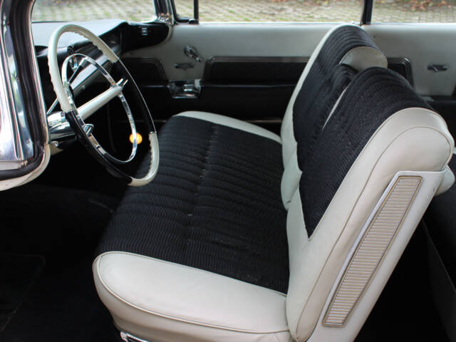 Cadillac Coupe DeVille