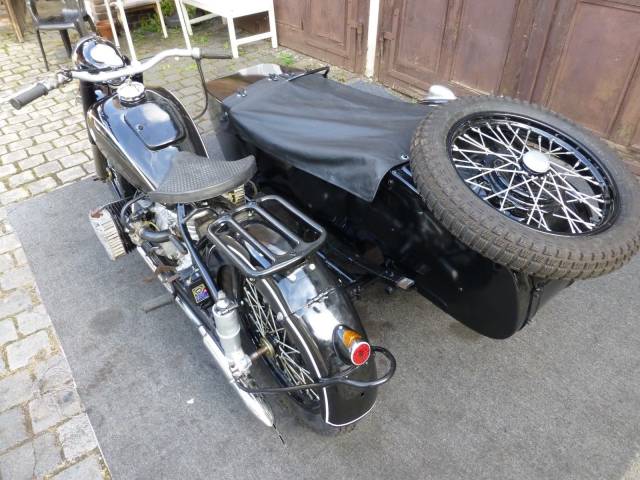 IMZ-Ural M61