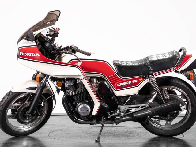 Image 1/26 of Honda DUMMY (1983)