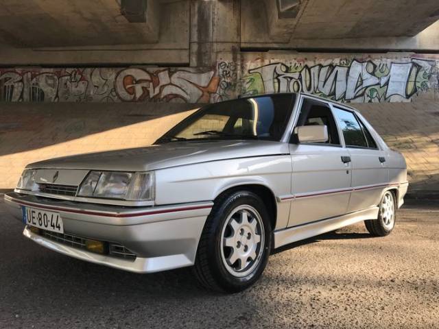 Image 1/9 de Renault R 9 Turbo (1988)