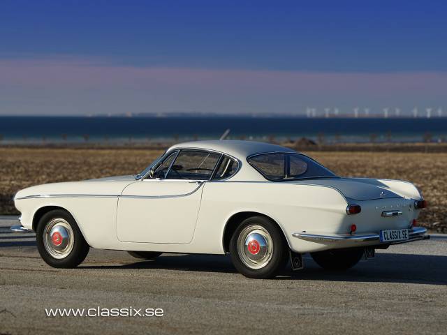 Image 1/31 of Volvo 1800 S (1963)