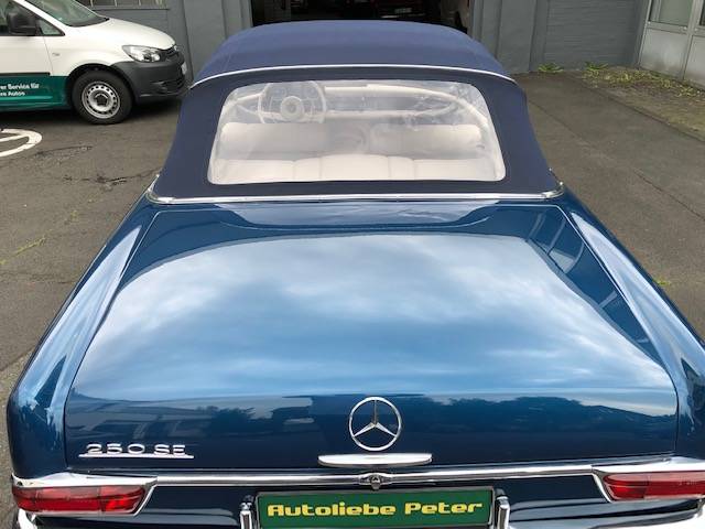 Mercedes-Benz 250 SE