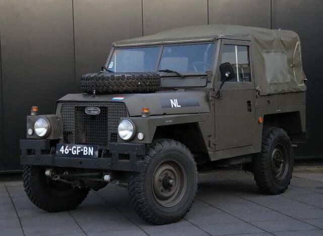 Image 1/7 of Land Rover 88 (1981)