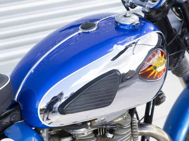 BSA A 65 Thunderbolt