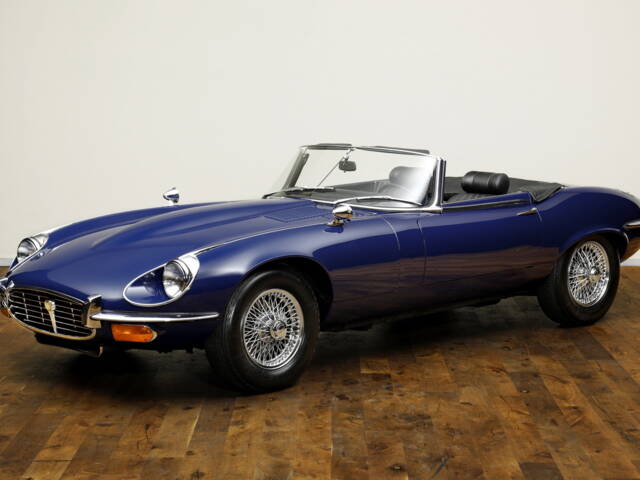 Image 1/21 de Jaguar E-Type V12 (1974)