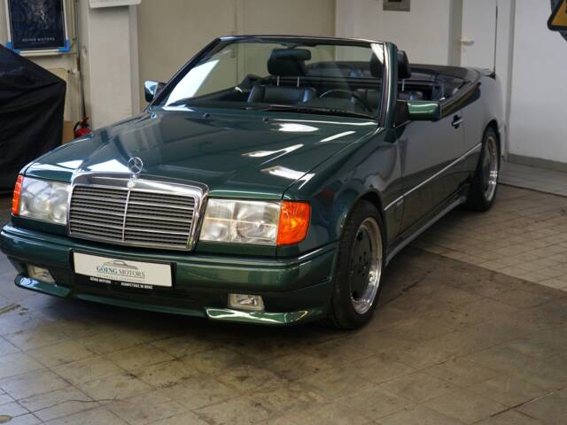 Mercedes-Benz 300 CE-24