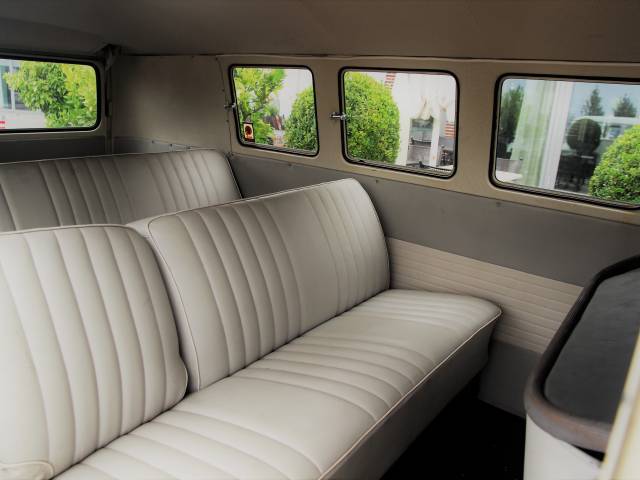 Volkswagen T1 minibus