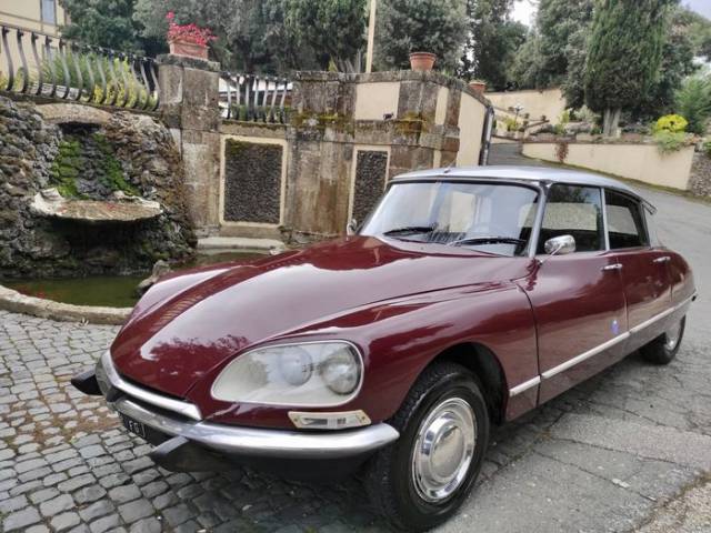 Image 1/9 de Citroën D Spécial (1969)